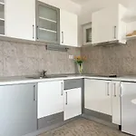דירה Marija Magdalena חוואר