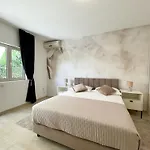 דירה Marija Magdalena חוואר